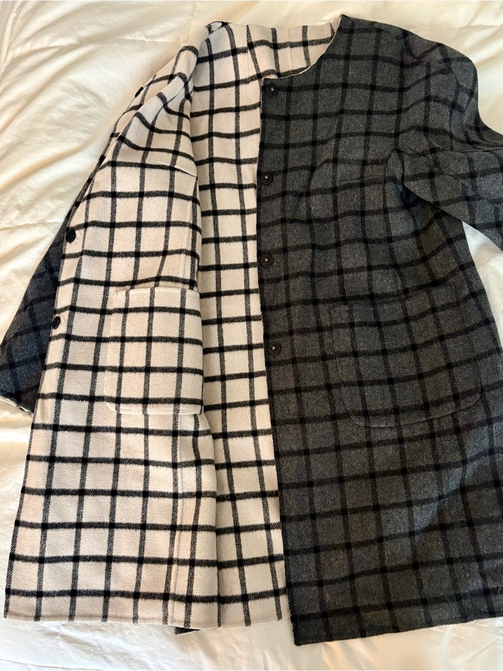 Max Mara Weekend reversible women’s wool jacket/swearer - cream/black
